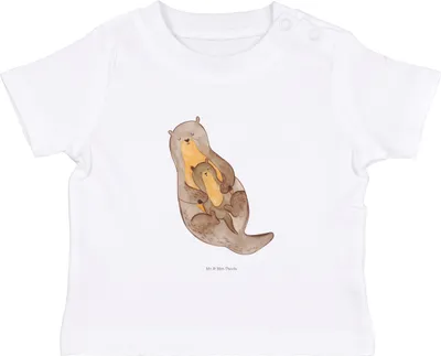 Produktbild von Mr. & Mrs. Panda  T-Shirt Otter Kind 0. - 6. Monat - Weiß - Geschenk, Kinder Shirt, Familie, Mutter, Baby Kurzarmshirt, Top, Oberteil, Geburt, Babyshirt, Mama