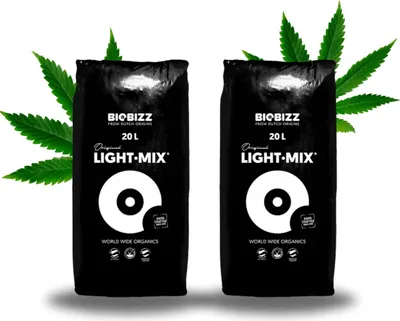 Immagine prodotto di 2 sacchi di terriccio Light Mix per la coltivazione e la fioritura della cannabis Lightmix