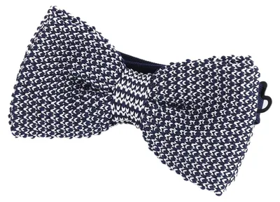 Produktbild von DonDon® Herren Strick Fliege gebunden und längenverstellbar 11 x 6 cm weiß-blau