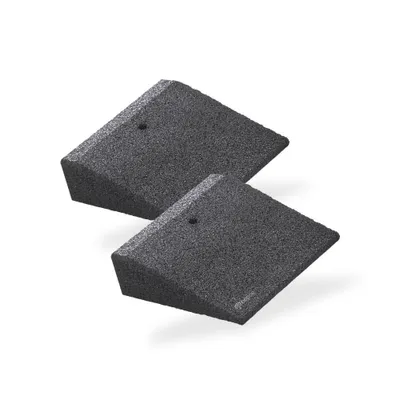Immagine prodotto di set di rampe per cordoli bepco (2 pezzi), rampa per scooter - nero, con rondelle incorporate per il fissaggio, ciascuno lungo 25 cm, alto 8 cm