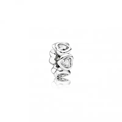 Produktbild von Pandora Spacer Multi Herz, 791252CZ