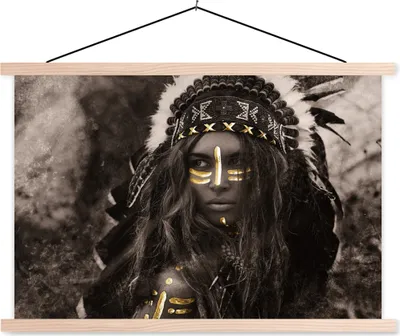 Produktbild von MuchoWow® Textilposter Frau - Indianerkleid - Gold 60x40 cm mit holzfarbenen Rahmen - Bilder