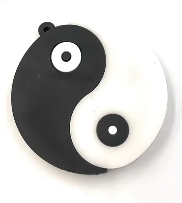 Produktbild von Onwomania Ying Yang Zeichen Einklang Funny USB Stick 64 GB USB 2.0