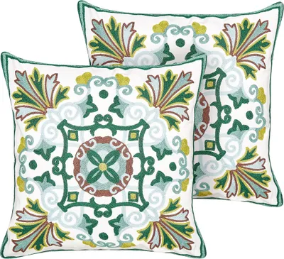 Produktbild von BELIANI Dekokissen 2er Set Grün Baumwolle 45 x 45 cm mit Füllung Stickerei Orientalisches Motiv Quadratisch Modern Sofa Bett Wohnzimmer Schlafzimmer