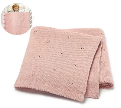 Obrázok produktu pre Dekoračná prikrývka do postieľky – 70 x 90 cm – Malá prikrývka do postieľky – Detská prikrývka – Jemne ružová