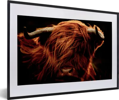 Produktbild von MuchoWow® Gerahmtes Poster Schottischer Highlander - Kuh - Hörner - Porträt - Tiere 60x40 cm - Poster mit Schwarzem Bilderrahmen Wandposter Rahmen Foto Bilder - Schlafzimmer - Plakat in Rahmen - Drucken