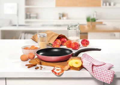 Obrázek produktu pro WMF 32.0101.0409, Kulatý, Univerzální pánev, Černá, Růžová (barva), Silitan, Hliník, 24 cm