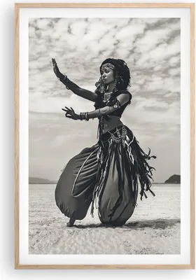 Produktbild von Gerahmtes Poster - Rahmen in heller Eiche - Tänzer Folk Oriental - 61x91,5 cm - Wand Bild - Wanddeko - Wandbilder - Kunstposter - Wandposter - Bilderrahmen - Bilder - Kunstdruck - P2NPA61x91-4445