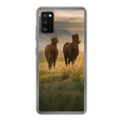 Produktbild von MuchoWow® Handyhülle Schutzhülle Hülle für Samsung Galaxy A41 Pferde - Luft - Gras Silikon Softcase Handy Hülle - Mobiltelefon