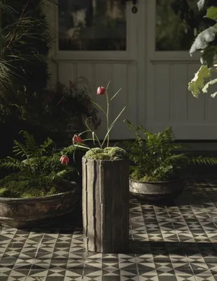 Produktbild von Serax Blumentopf gerippt Grün-Dunkelgrün D 30 cm H 60 cm