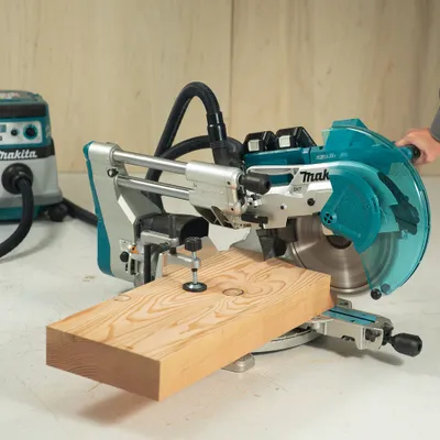 Productafbeelding van Makita DLS211ZU - Accuschroefdraadzaag - draadloos - 305 mm - zonder accu - 18 V