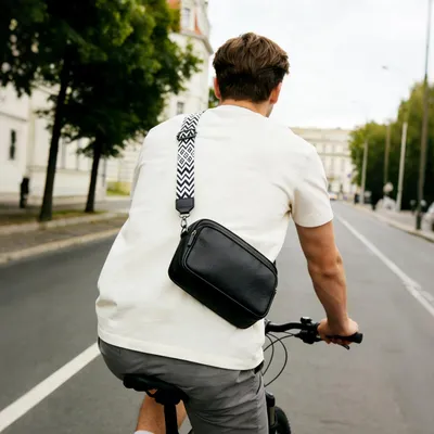 Obrázok produktu pre INF Crossbody taška Taška s popruhom cez rameno Imitácia kože čierna