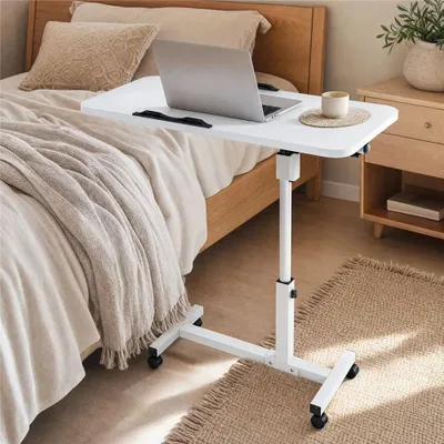 Produktbild von Überbett-Laptoptisch - Höhenverstellbarer Betttisch - 180° neigbare Tischplatten - Massivholzplatte, Metallgestell, 360° Rollen - Weiß