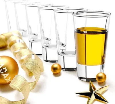 Produktbild von Famanu Shotgläser 28 ml - Set mit 6 Gläsern, dickem Boden