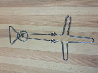 Produktbild von Metall-Modellbausatz Flugzeug als 3D-Puzzle und Geduldspiel für Bastler