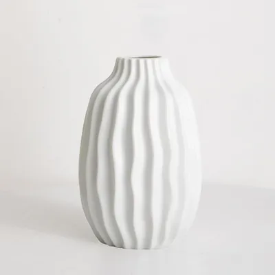 Produktbild von Keramische Weiße Blumenvaase - Moderne Dekorative Vase für Zuhause - Hochzeits-Tafeldekoration - Büro Schlafzimmer - 20cm
