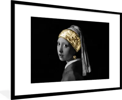 Produktbild von MuchoWow® Gerahmtes Poster Mädchen mit einem Perlenohrring - Vermeer - Gold 90x60 cm - Poster mit Schwarzem Bilderrahmen Wandposter Rahmen Foto Bilder - Wanddekoration - Fotos
