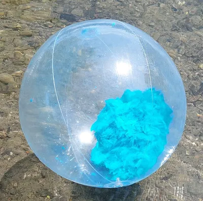 Produktbild von Großer aufblasbarer Wasserball / Beachball "Federn" Style Blau Pool toy 55 cm