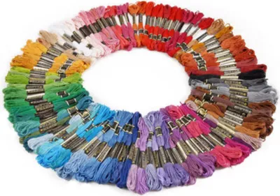 Produktbild von 200x Stickgarn 8m Multicolor Farblich Sticken Nähgarn Set
