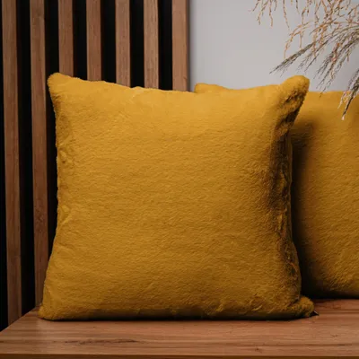 Produktbild von MG Design 2er Set Kissenbezüge 45 x 45 cm in Gelb - mit Reißverschluss, langfloriges Kunstfell, extra weich & Cosy, pflegeleicht