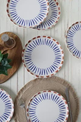 Produktbild von Hermia Concept, X000158210000000000000000, Kuchen-Servierset (6-teilig), Mattweiß, 100 % KERAMIK-STEINZEUG, 22 x 22 cm