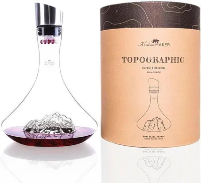 Produktbild von Elegante Weinkaraffe 1,8 l mit Bergrelief - 3-in-1-Stopp