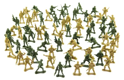 Produktbild von 150 Gramm Soldatenfiguren aus Kunststoff, auf einer Karte mit den Maßen 18 x 19,5 cm