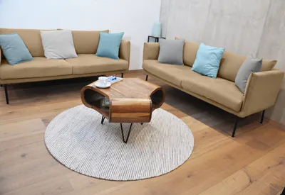 Produktbild von AUSTIN Retro Couchtisch 60 cm Akazienholz Haarnadelbeine Sitheim®
