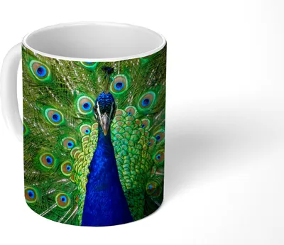 Produktbild von MuchoWow® Tasse Kaffeetasse Kaffeebecher 350 ml Pfau - Federn - Augen Teetasse - Fototasse - Becher - Keramikbecher - Teebecher - Kaffeetasse - Bürotasse
