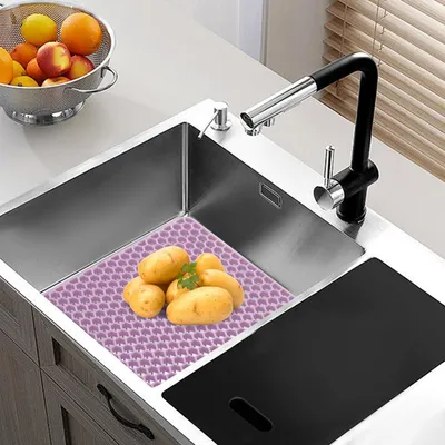 Produktbild von Quadratische Spülbeckenmatte aus Silikon, hitzebeständig und rutschfest, als Untersetzer für Küche und Esszimmer, lila