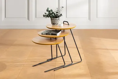 Produktbild von Skye Decor, Hochwertiger Nesting Tisch (3 Teile), Natur, 45 x 59 x 45 cm | 100% MDF mit Metallbeinen, Tragfähigkeit: 12 kg | Modernes, elegantes Design für Ihr Zuhause.