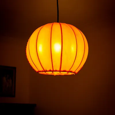 Produktbild von Pendelleuchte Mailin mit E14-Fassung für dekorative Beleuchtung, in Orange, 24 cm