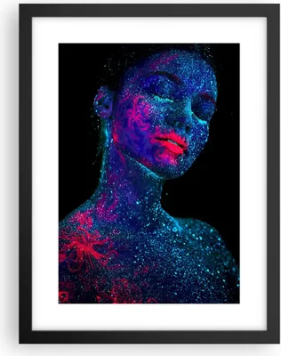Produktbild von Gerahmtes Poster - Schwarzer Rahmen - Frau Ultraviolett Glitzer - 30x40 cm - Wand Bild - Wanddeko - Wandbilder - Kunstposter - Wandposter - Bilderrahmen - Bilder - Kunstdruck - P2BPA30x40-4527