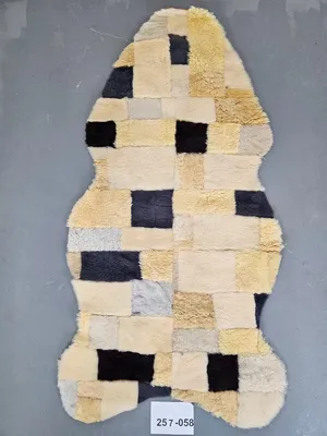 Immagine prodotto di Vera pelle di pecora ecologica patchwork unico 257-058