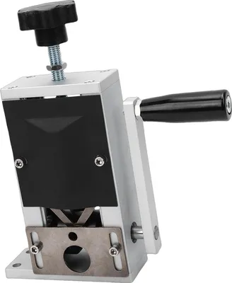 Obrázek produktu pro Ruční odizolovací stroj s ruční klikou nebo elektrickou vrtačkou pro izolaci drátů o průměru 1–21 mm