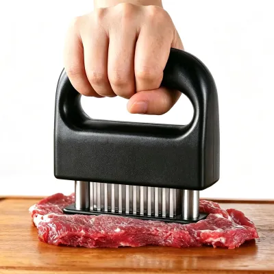 Productafbeelding van Vleesverzachter - Met roestvrijstalen messen - Geschikt voor steak, kip, varkensvlees en schnitzel