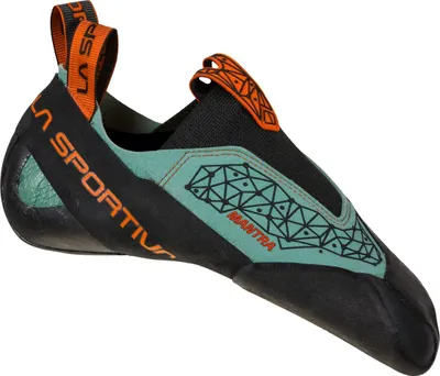 Kletterschuh "Mantra" von La Sportiva in Türkis und Schwarz mit orangefarbenen Akzenten.