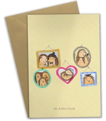 Produktbild von Mr. & Mrs. Panda jubiläumskarte Igel Familie - Gelb Pastell - Geschenk, weihnachtskarten, Bilder, Papa, dankeskarten, osterkarten, einladungskarten, Muttertag, Grußkarten