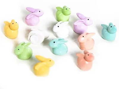 Productafbeelding van Kleine konijnenfiguren voor Pasen - Set van 12 - Decoratieve objecten van polyresin