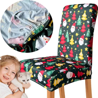 Image de CHAISE VERTE avec motif de sapin et de père Noël