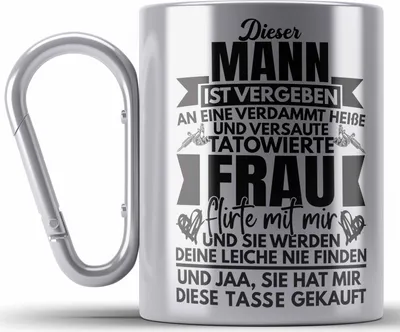 Produktbild von Trendation - Dieser Mann Ist Vergeben Tatowierte Frau Edelstahl Tasse Karabiner Geschenk Für Freund Mann Lustiger Spruch Valentinstag (Silber)