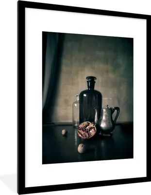 Produktbild von MuchoWow® MuchoWow® Gerahmtes Poster Stilleben - Flasche - Obst 60x80 cm - Poster mit zchwarzem Bilderrahmen - Wohnzimmer - Dekorationen - Prämie