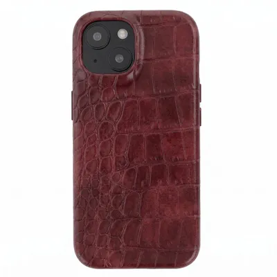 Productafbeelding van Selencia Croco Backcover met MagSafe voor de Apple iPhone 14 / 13 - Burgundy, AI-gegenereerde afbeelding
