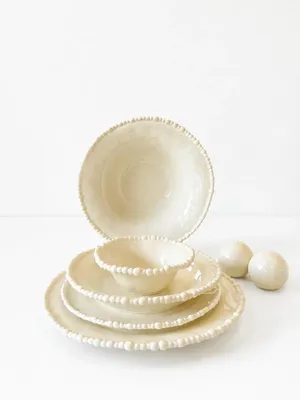 Image de Set de vaisselle Sea Pearl crème 27 pièces pour 6 avec bordure perlé 25,4 cm