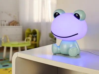 Produktbild von Ausgefallene kleine USB Tischlampe mit Farbwechsel für Kinderzimmer Grün H: 24cm
