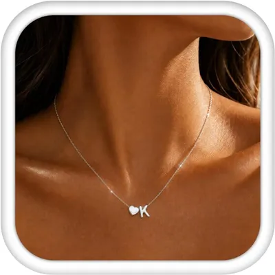 Imagen del producto de Collar con letras, de acero inoxidable, color plateado, con dije en forma de corazón, para mujer