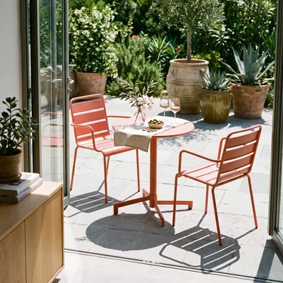 Produktbild von Gartentisch und 2 Metallarmlehnstühle Tonfarbe - Oviala Palavas