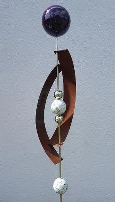 Produktbild von Skulptur Deimos violett 145cm Edelstahl & Cortenstahl Beetstecker Gartenstecker