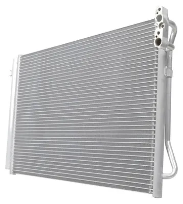 Immagine prodotto di Condensatore climatizzatore con tubi di raffreddamento paralleli HELLA per BMW Serie 3 e altri modelli