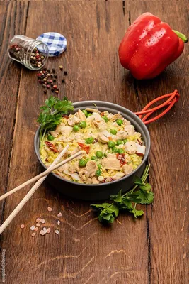 Image de Plat lyophilisé Voyager (567) : Nouilles asiatiques au poulet, 145 g